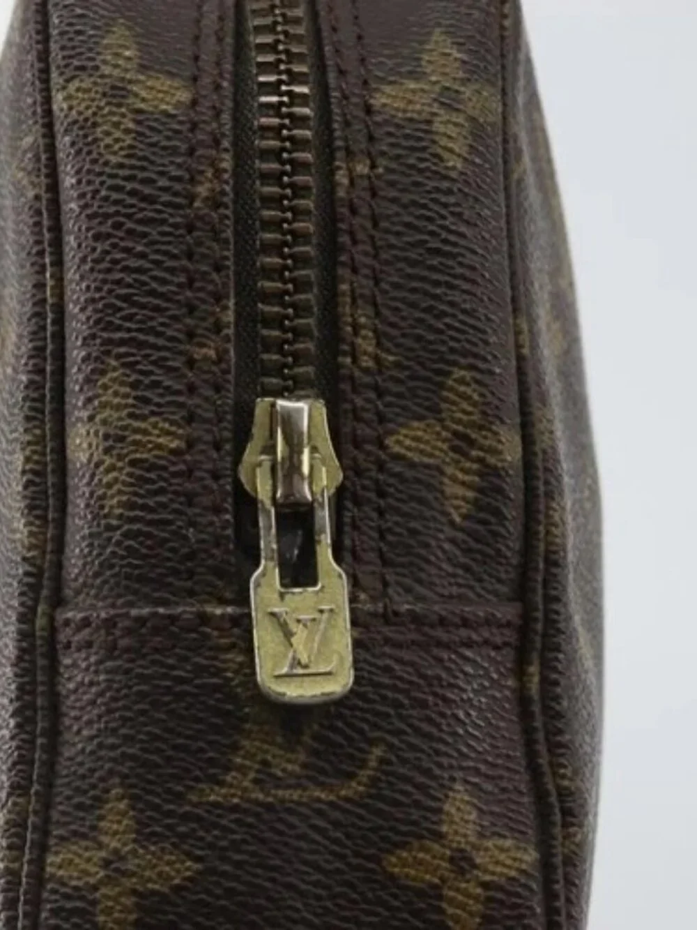LOUIS VUITTON Monogram Trousse Toilette 23 Clutch Bag M47524 LV Auth 163148